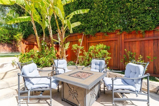 Building Photo - 660 Woodbury Rd