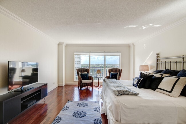 Building Photo - 4301 N Ocean Blvd