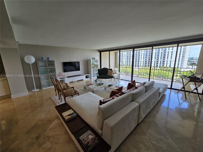 Building Photo - 11113 Biscayne Blvd