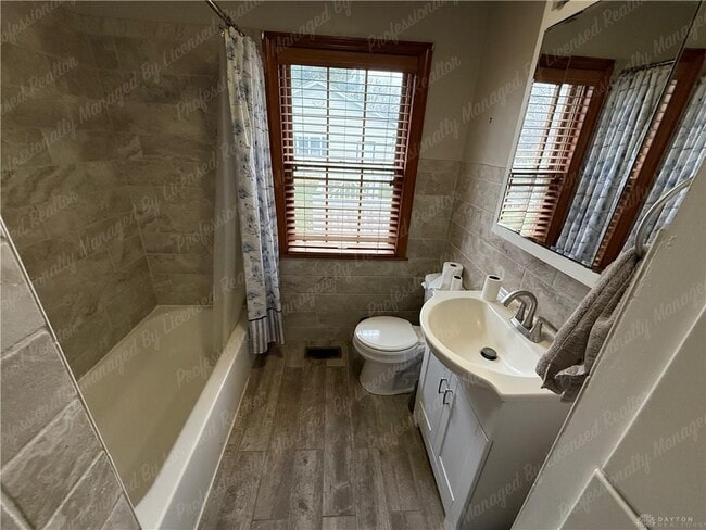 Building Photo - 217 Wolf Ave