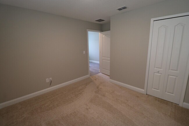 Building Photo - 42 Huesca Ct
