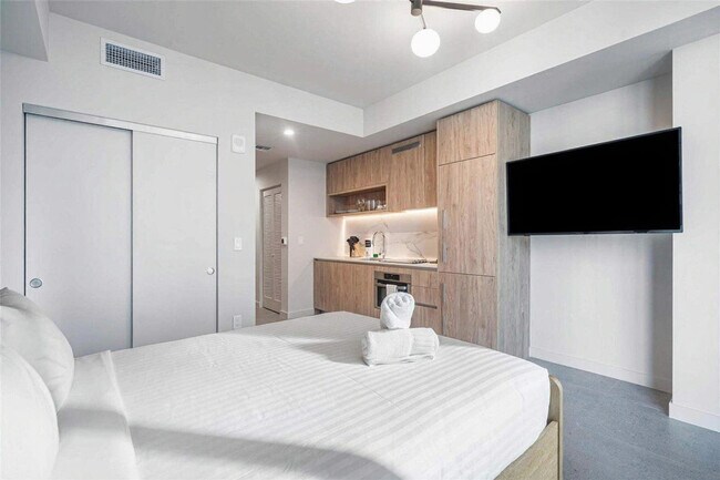 Building Photo - 601 N Miami Ave