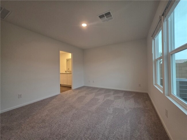 Building Photo - 2076 E Desert Greens Dr