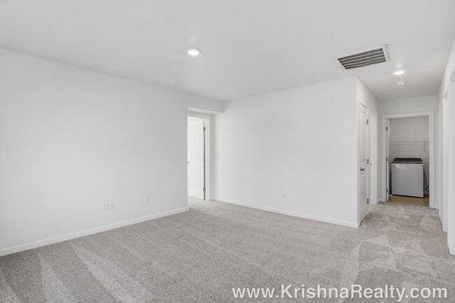 Building Photo - Lovely 5 BD | 3 BA | Loft | Main-Level Suite | 2,376 SF | Corner Lot | Riverside Estates