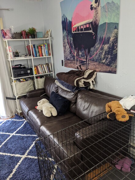 Building Photo - 3909 Pine St