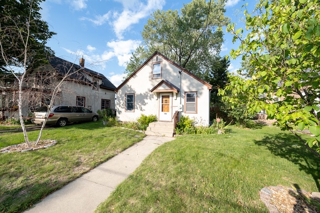 Primary Photo - 3950 Hubbard Ave N