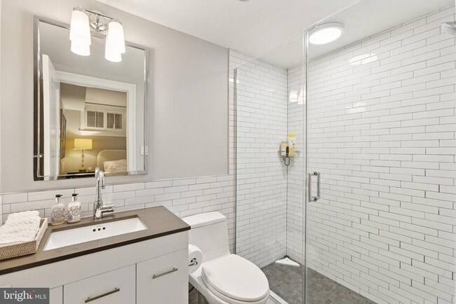 Building Photo - 1724 34th St NW