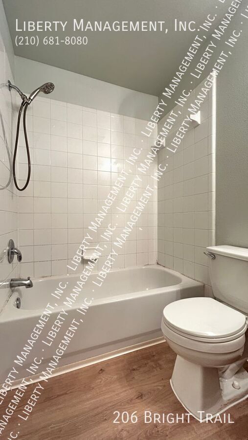 Building Photo - 206 Bright Trail