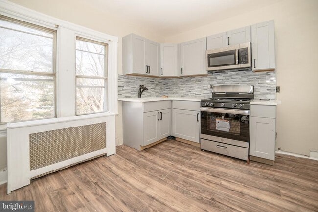 Primary Photo - 307 Lincoln Ave