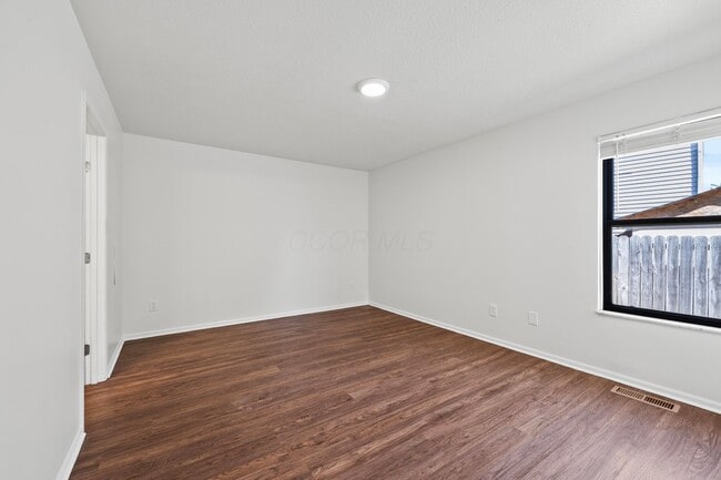 Building Photo - 6948 Kinston Dr