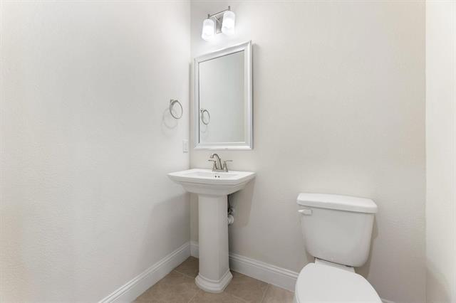 Building Photo - 4704 Corriente Vista Ln