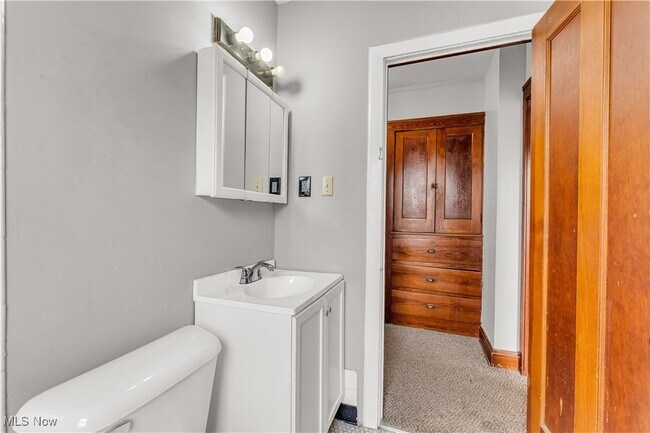 Building Photo - 5019 E 113th St