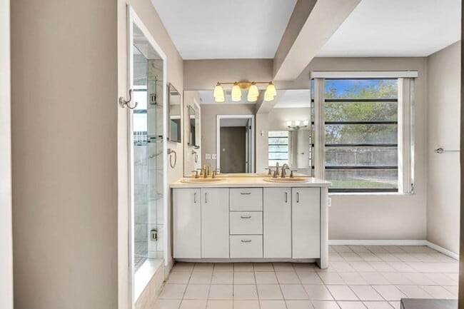 Building Photo - 6144 Royal Lytham Dr