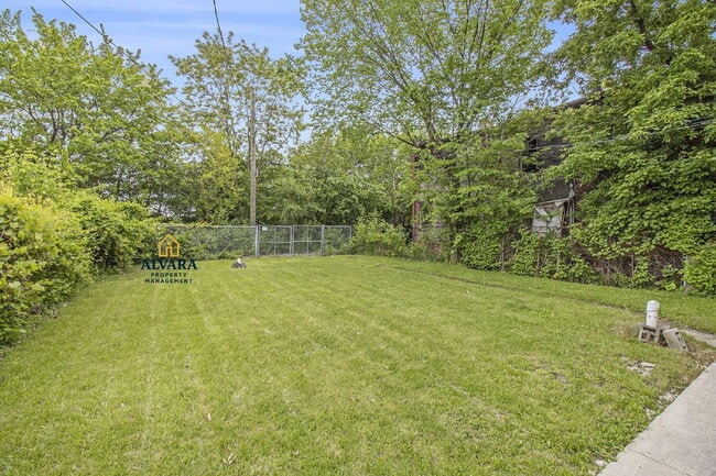 Building Photo - Chic City Living Meets Historic Charm in Detroit’s North Corktown OWNER SPECIAL- Water included (...