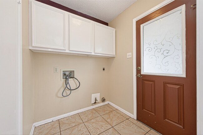 Building Photo - 30207 E Geneva Dr