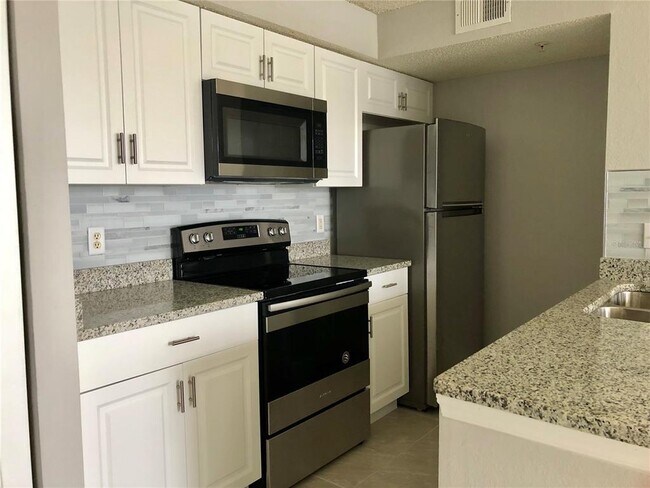 Building Photo - 2209 Antigua Pl