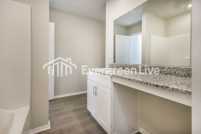 Building Photo - 6509 NW Kathleen St