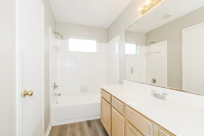 Building Photo - 8002 Scarlet Tanager Dr
