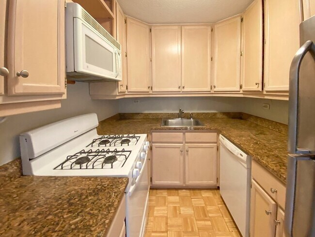 Building Photo - 151 Tremont St