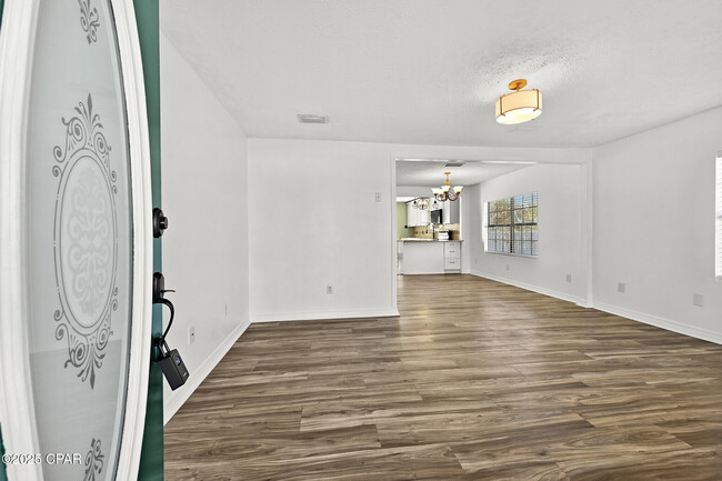 Building Photo - 343 Spring Ave