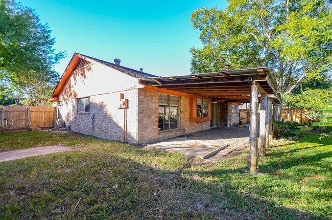 Building Photo - 22814 Coriander Dr