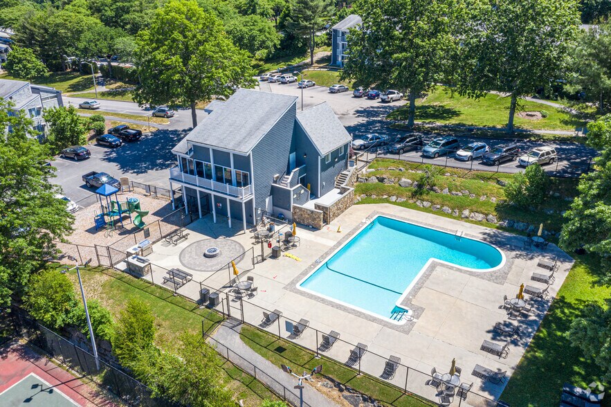 South Winds 24 Rolling Green Dr Fall River MA 02720 Apartment Finder