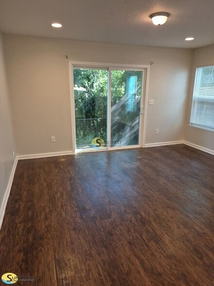 Building Photo - 8026 Galveston Ave