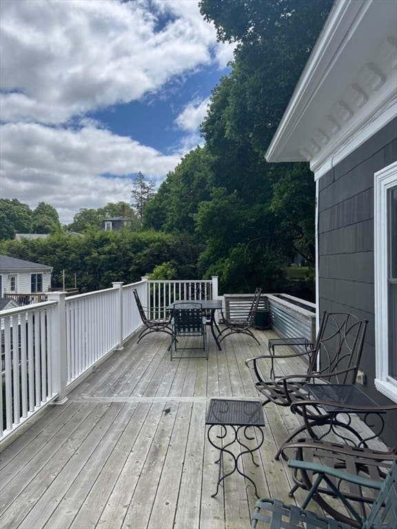 Building Photo - 15 Chestnut St