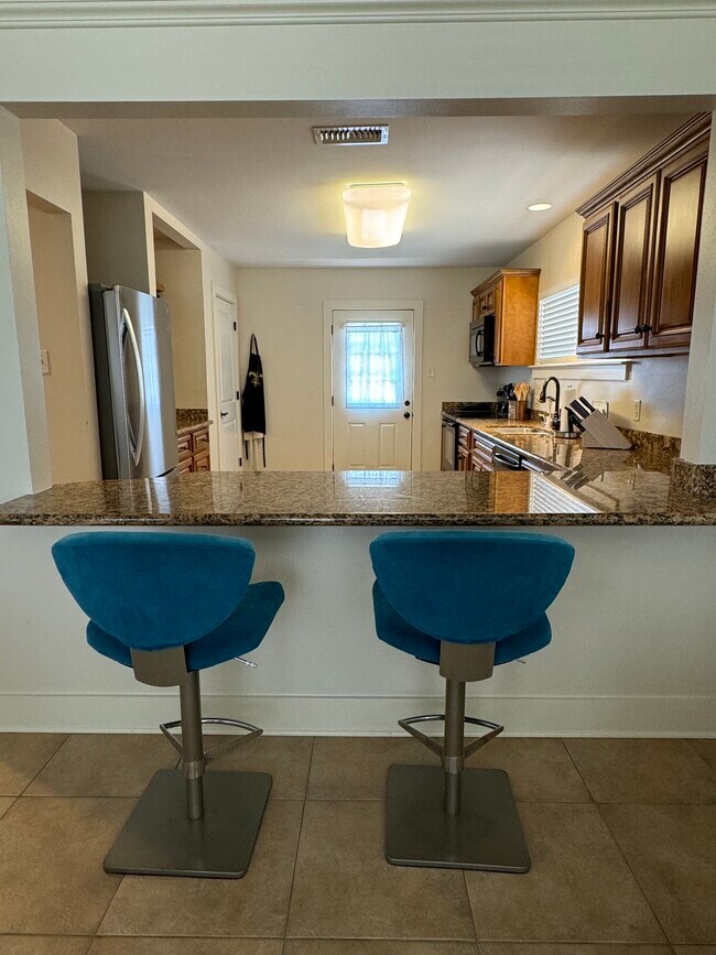 Building Photo - 107 Melvyn Dr