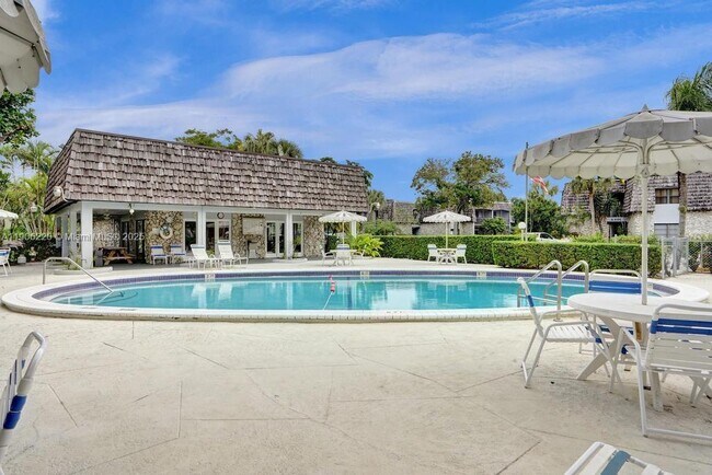 Building Photo - 3101 Oakland Shores Dr