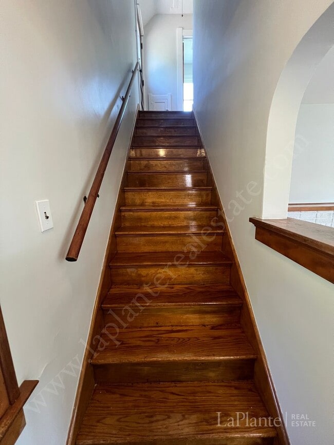 Building Photo - Cozy 3-Bedroom Home in West Toledo