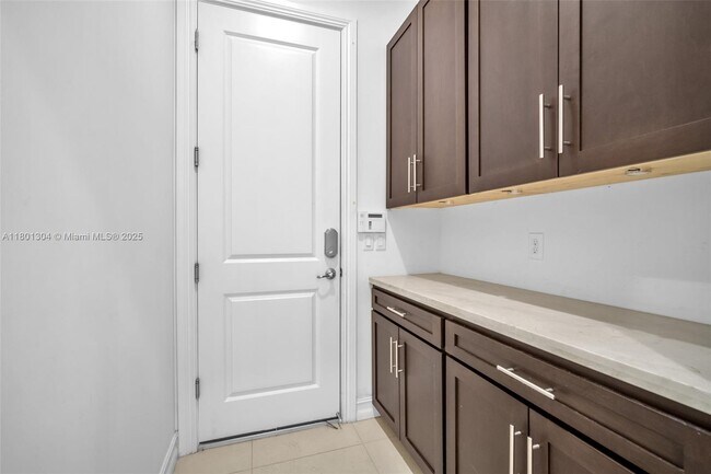 Building Photo - 1291 SW 113th Way