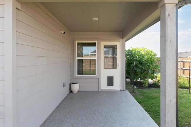 Building Photo - 105 Black Wolf Run