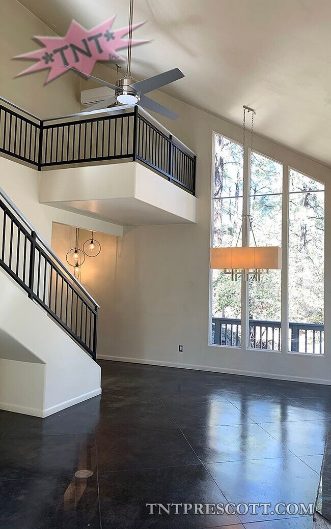 Building Photo - Home in Prescott in the Pines ~ COMP HOLD