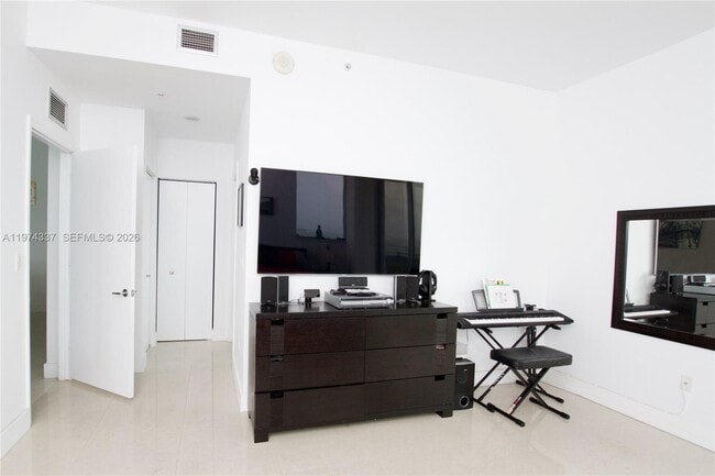 Building Photo - 7901 Hispanola Ave