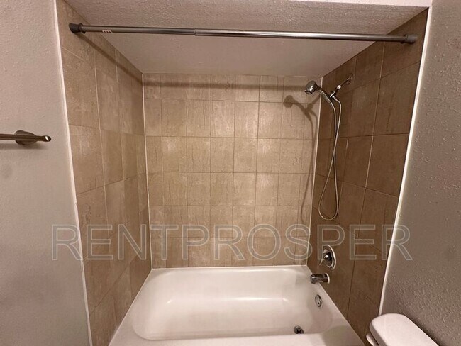 Building Photo - 5600 Devonbriar Way