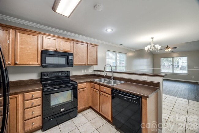 Building Photo - 410 Danielle Way