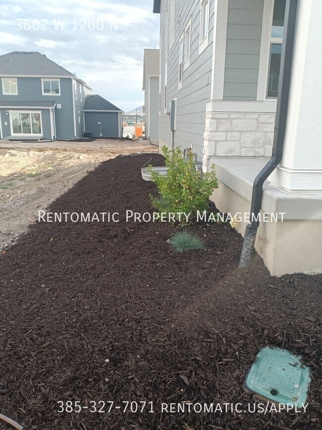 Building Photo - 3807 W 1200 N
