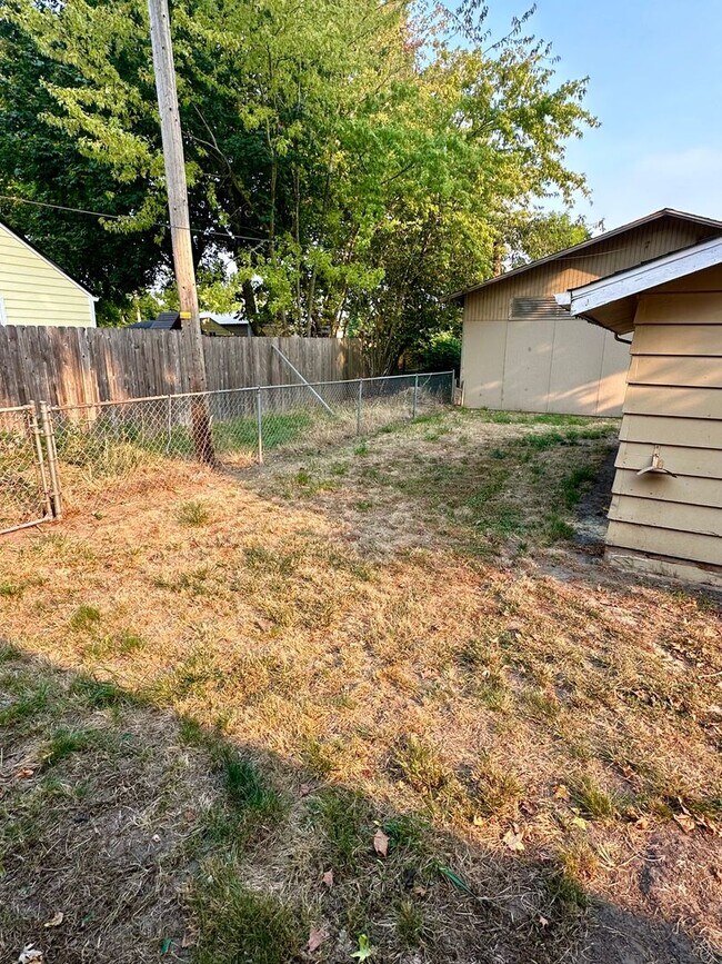 Building Photo - gbgh