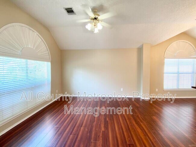 Building Photo - 813 Snapdragon Ln