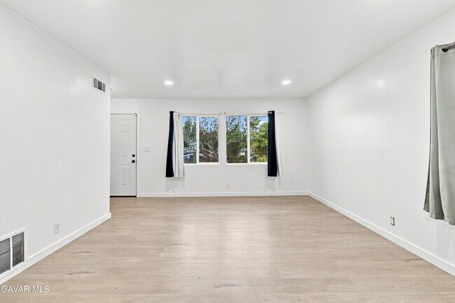 Building Photo - 38466 Sumac Ave