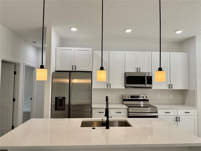 Building Photo - 1393 W Lorraine Dr