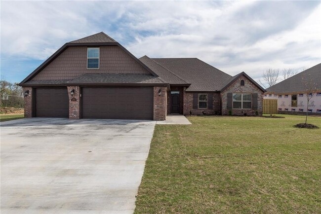 Primary Photo - 4 Bed with LOFT!