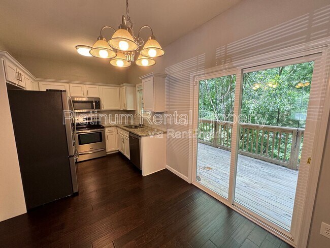 Building Photo - 1733 Brookside Lay Cir