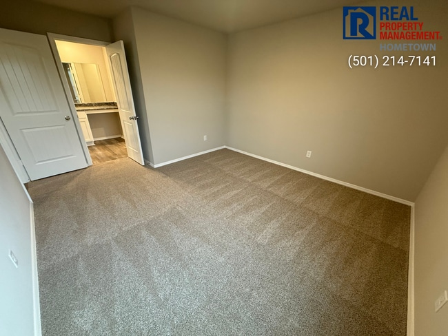 Building Photo - 6016 Croft Avenue-