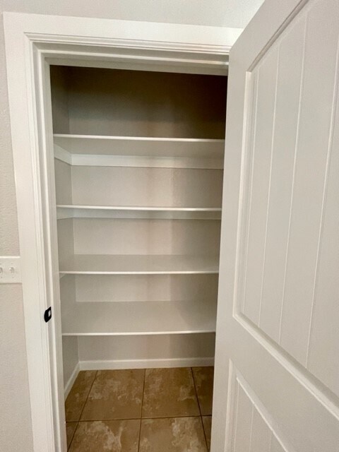 Building Photo - 1053 Tarah Knolls Cir