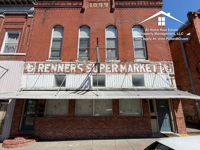 Building Photo - 13 W 5th St