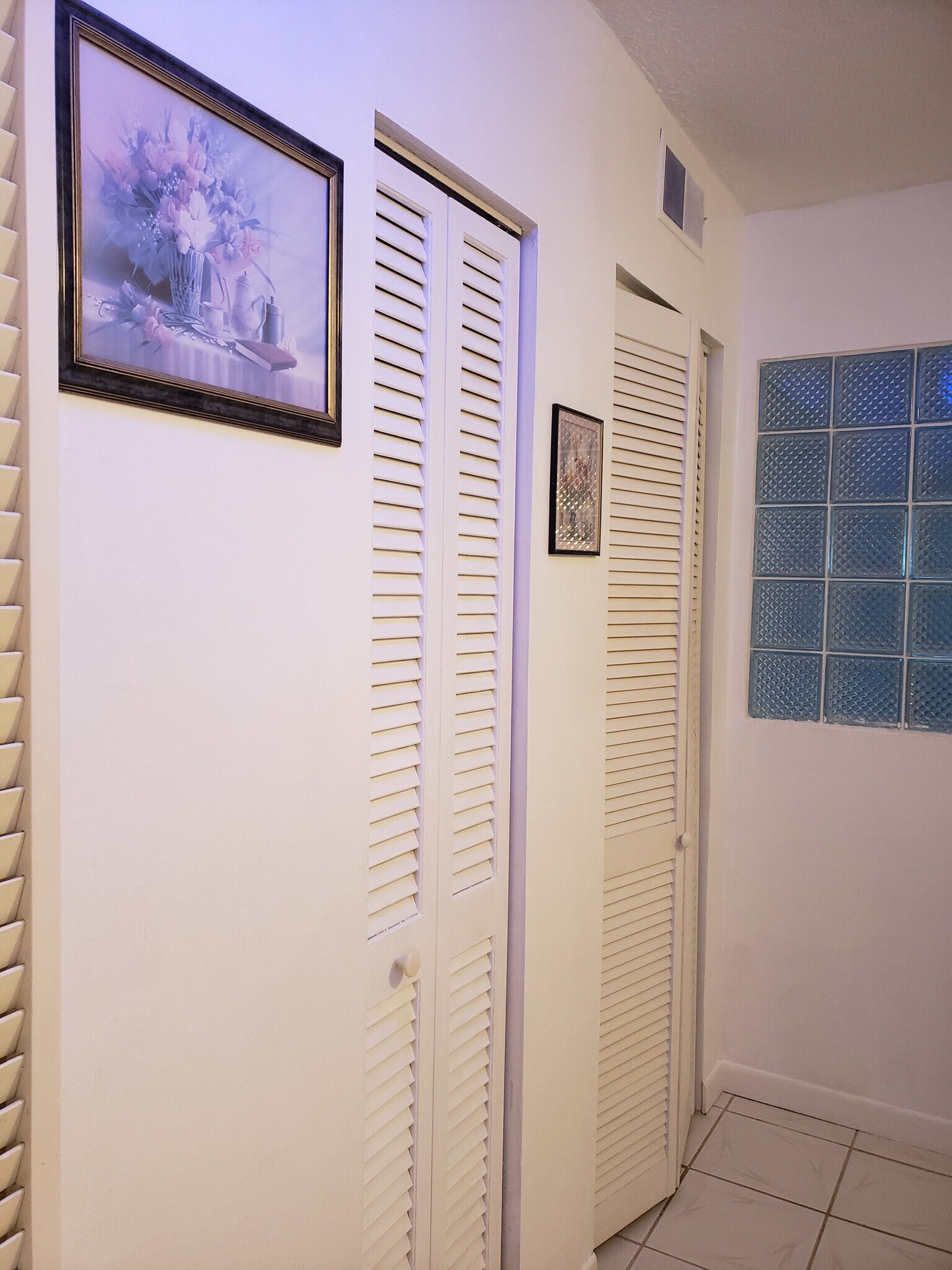 second bedroom - 300 NE 14th Ave