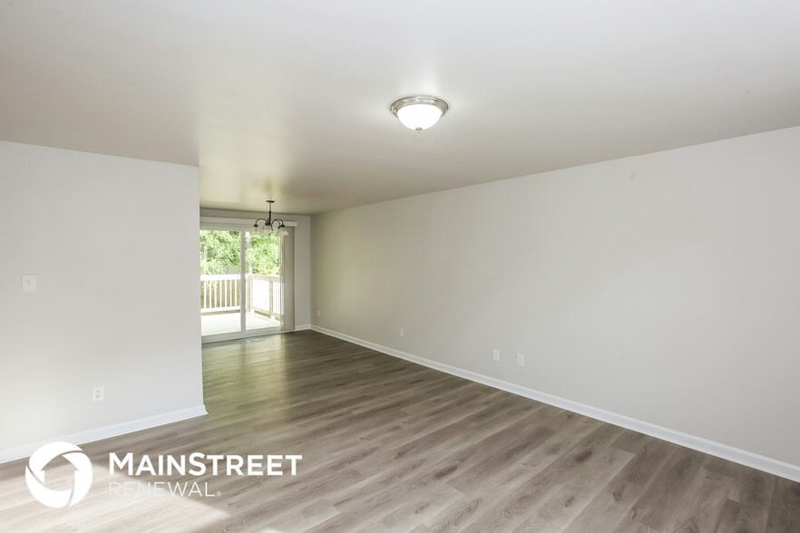 Building Photo - 5013 Split Oak Dr