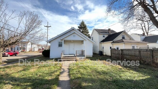 Building Photo - 717 N D St